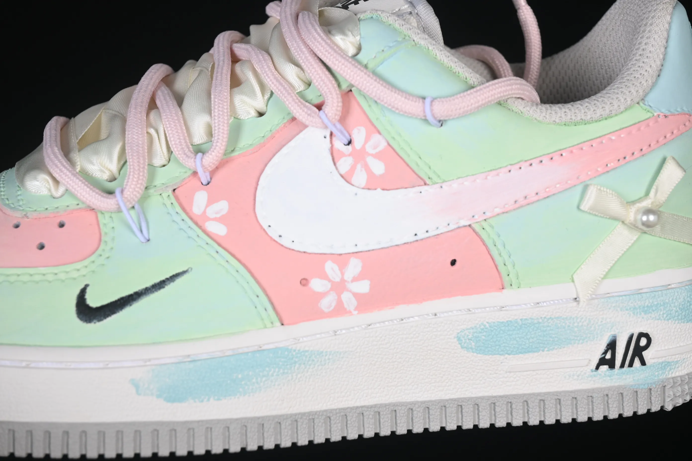 All categories Nk Air Force 1 Air Force series Nk Air Force 1 Low Air Force low top Nike Air Force 1'07 Low "Pink Cherry & Mint" Hand-painted graffiti Pink Cherry Mint Air Force One customized sneakers FB1839-818